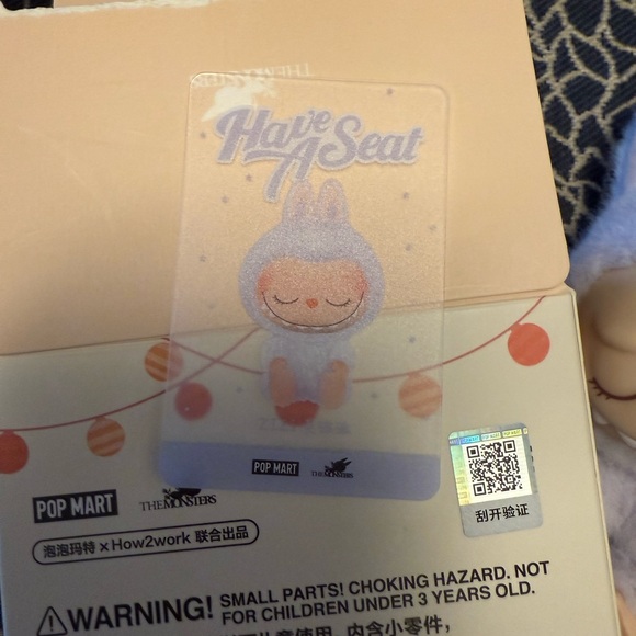 Pop Mart Monsters Labubu Zizi - Picture 3 of 4